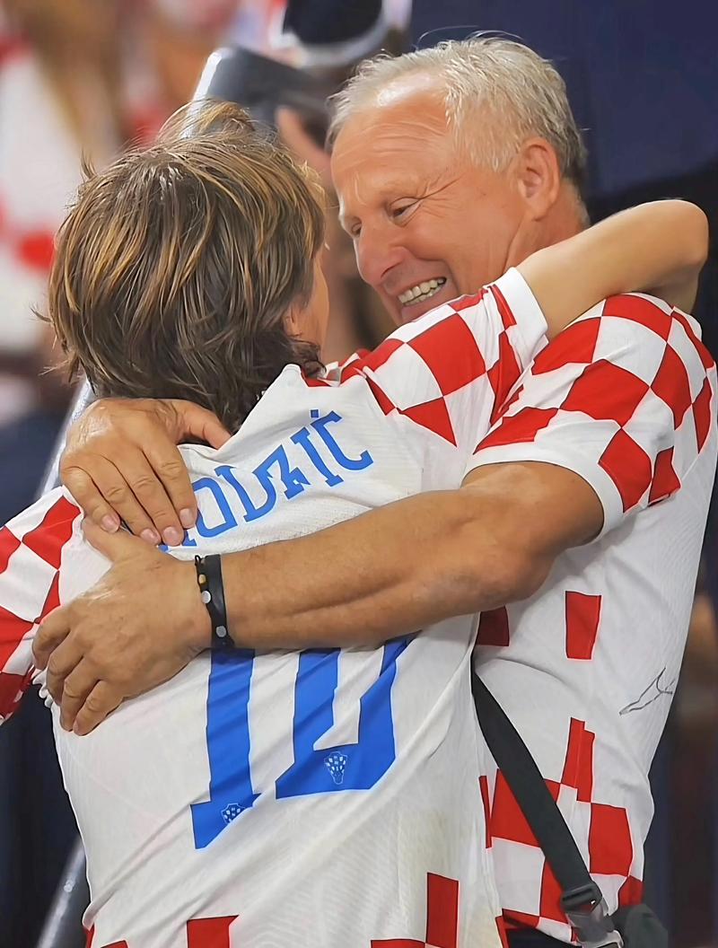 C罗成为格斗推广公司股东，并表示与后者具有相同的价值观