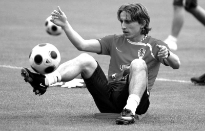 北青：向余望不参加冲超庆祝直奔U22，确认下赛季留在铜梁龙