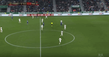 翻修球场，“连滚带爬”为的是“从从容容”